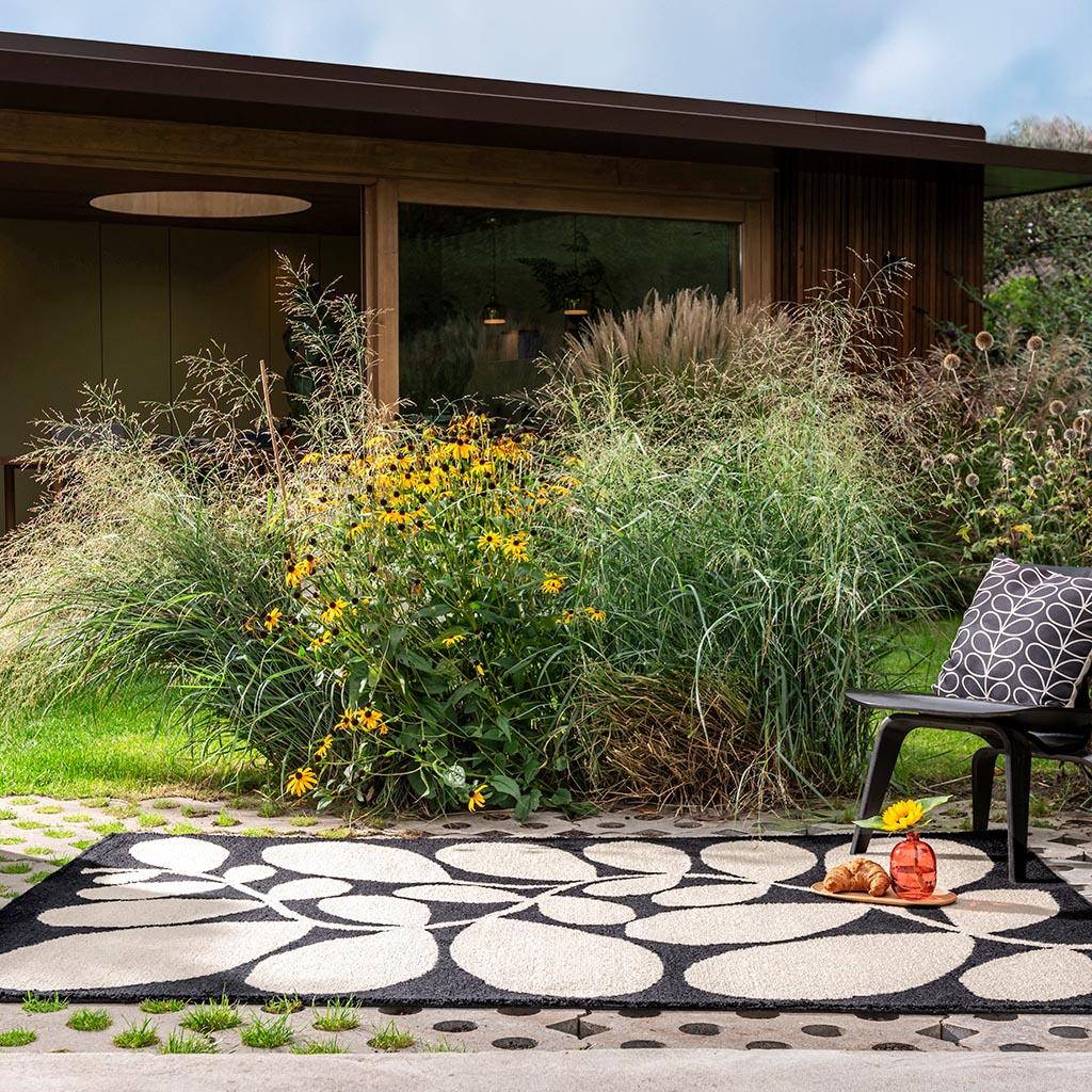 Orla Kiely Sycamore Black 464205 Kültéri Szőnyeg