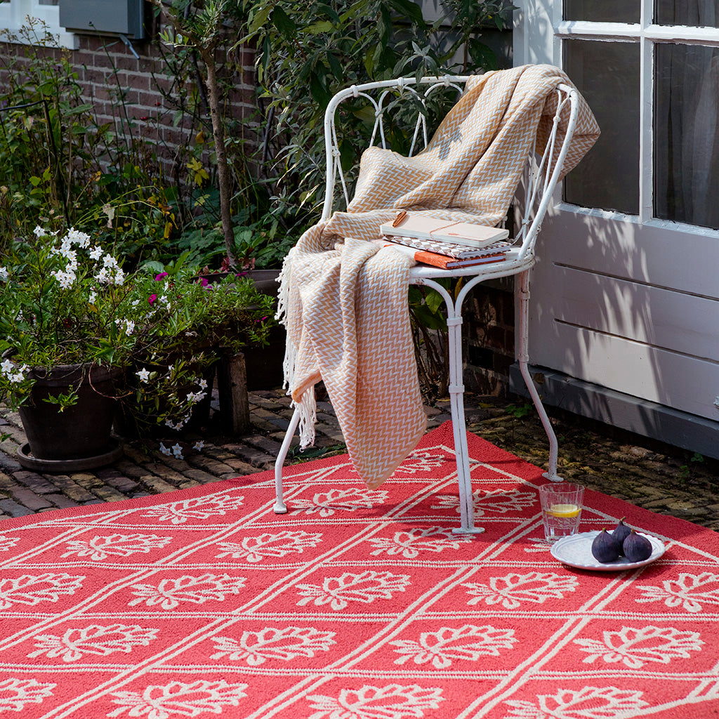 Laura Ashley Porchester Poppy Red 480200 Kültéri Szőnyeg