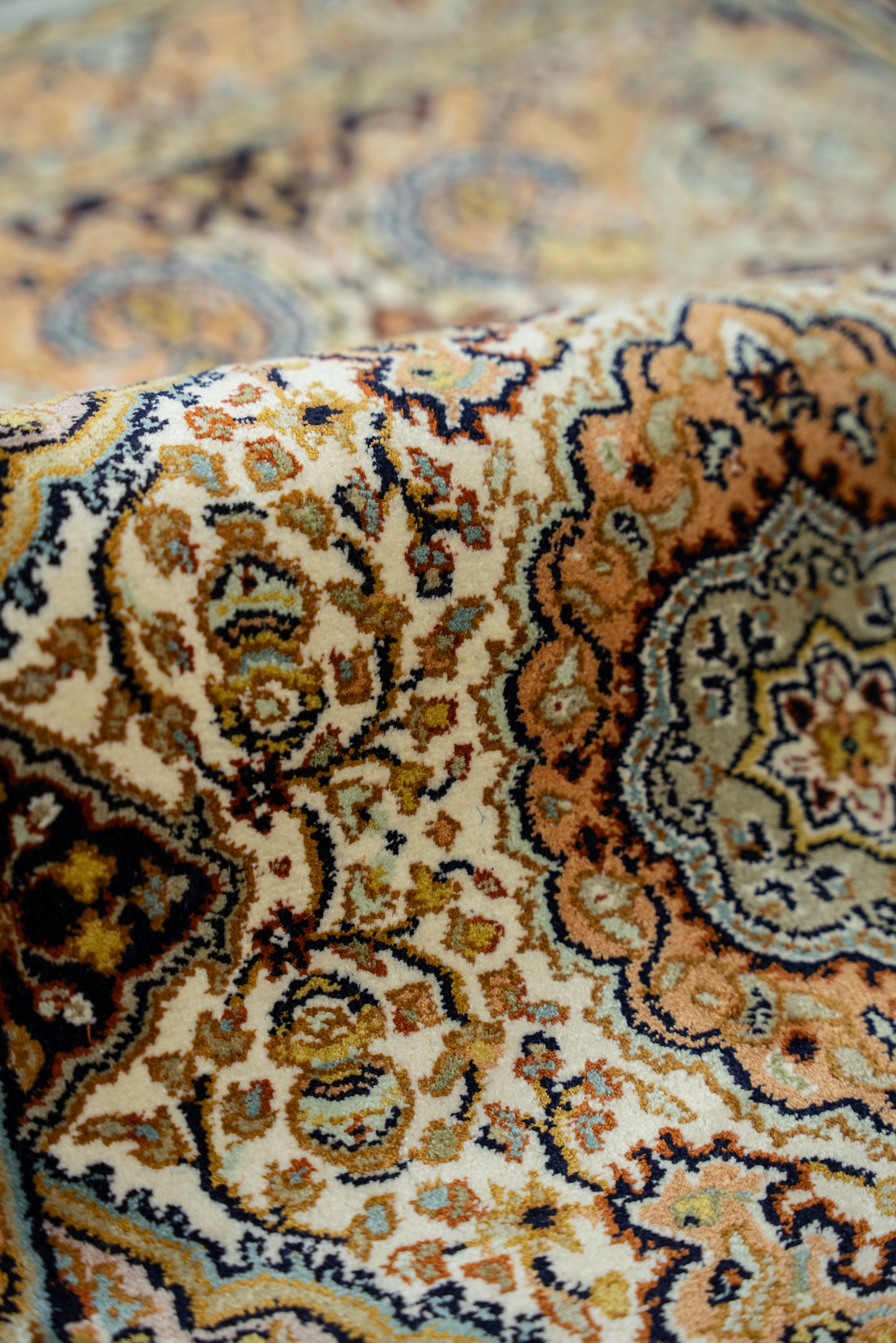 Kashan cream selyemszőnyeg, 59x95 cm