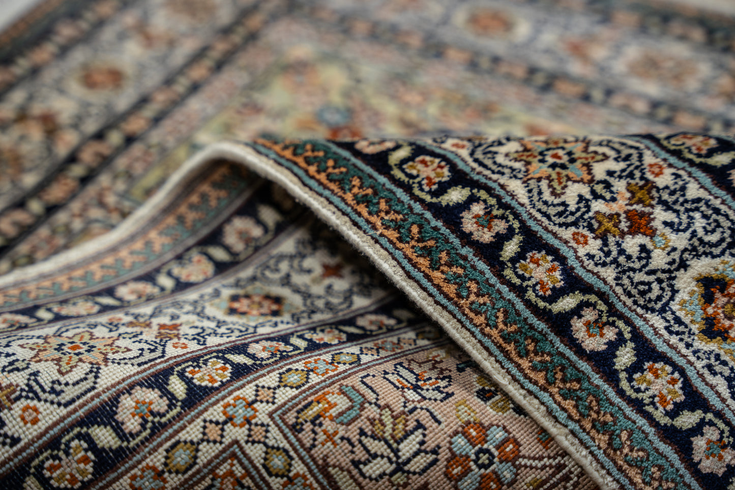 R.T. cream selyemszőnyeg, 64x94 cm