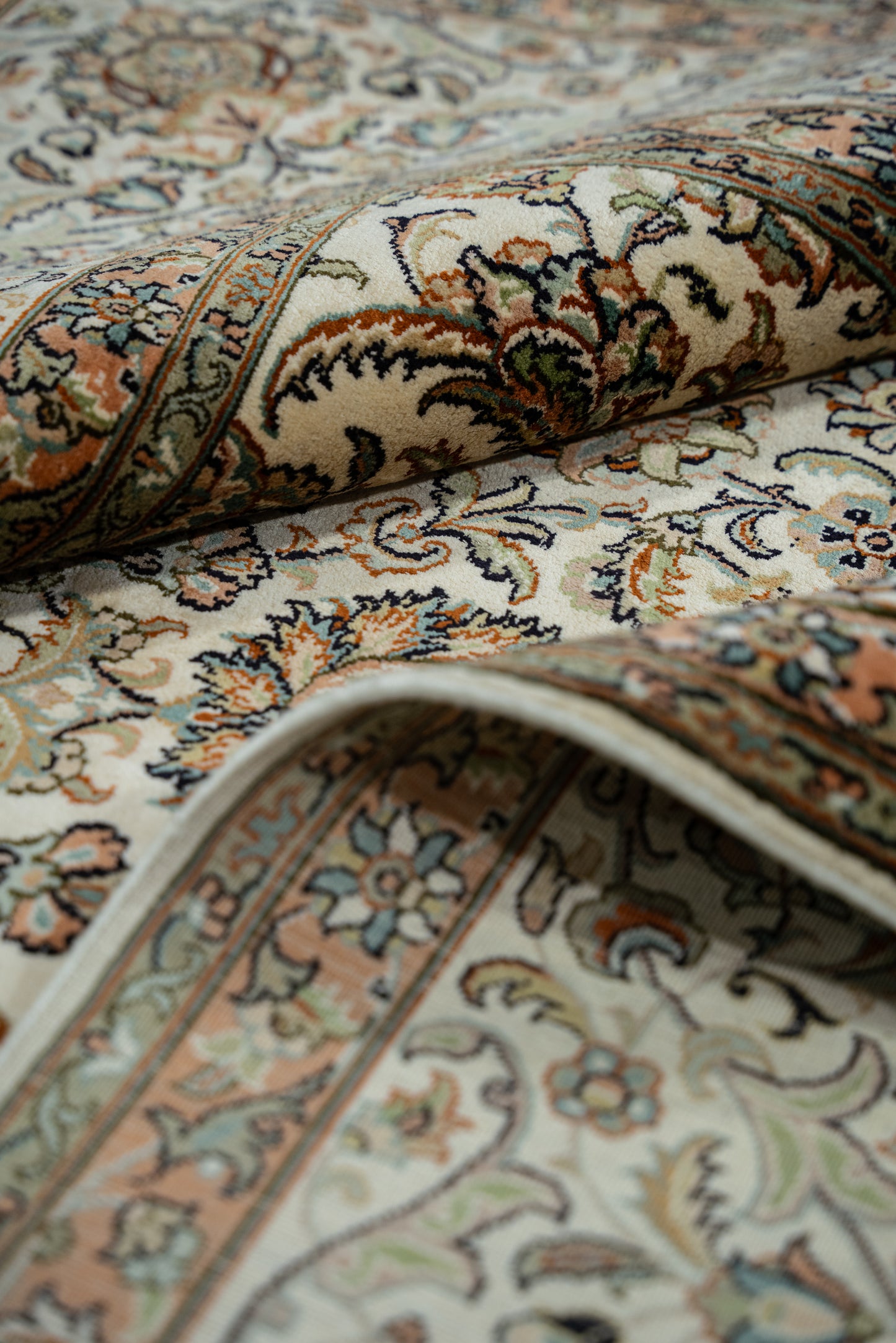 A.O. cream selyemszőnyeg, 172x253 cm