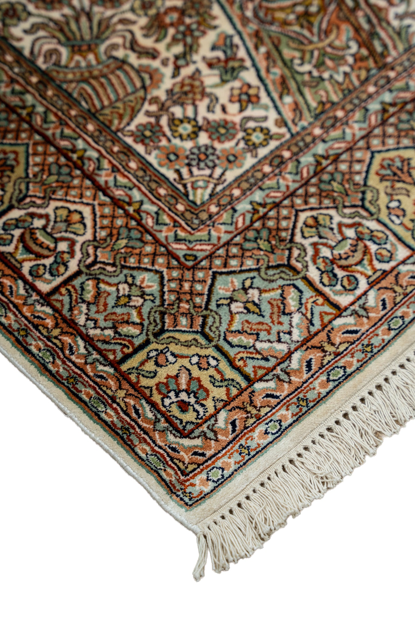 Gumbad cream selyemszőnyeg, 125x190 cm