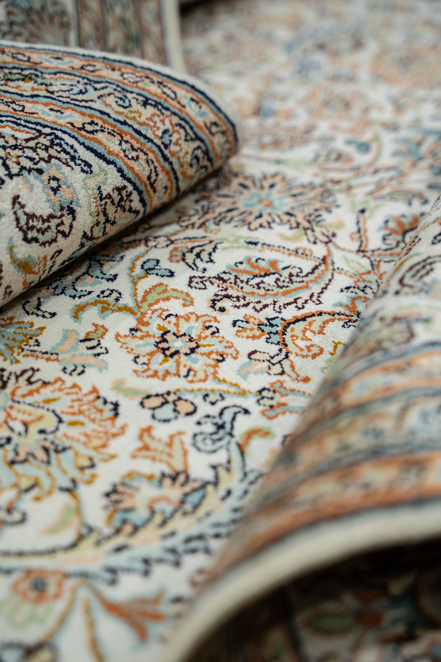 A.O. cream selyemszőnyeg, 183x271 cm