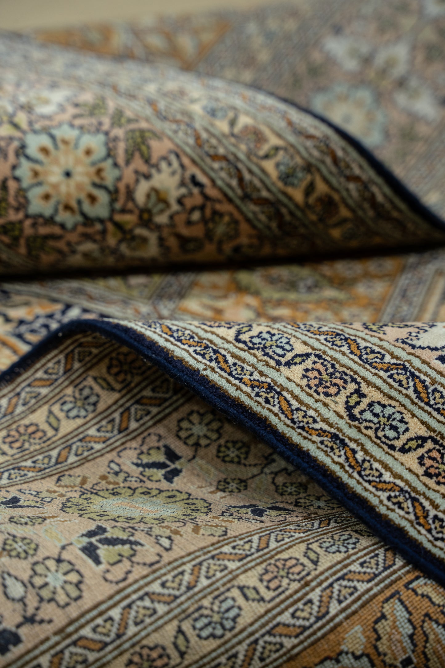 R.T. blue selyemszőnyeg, 122x190 cm