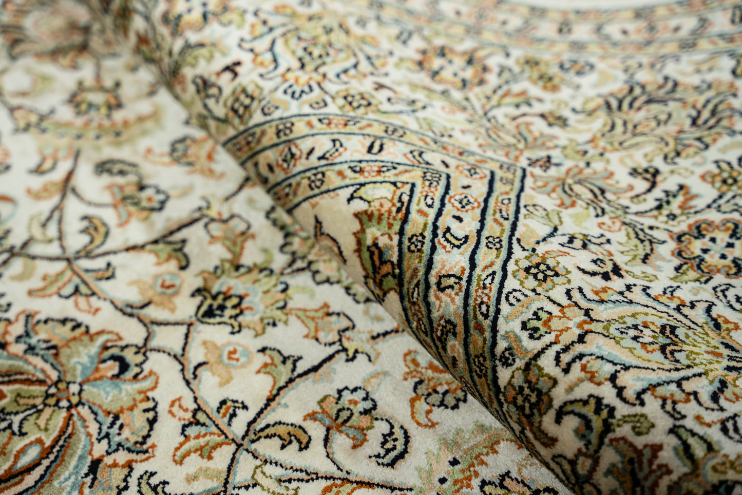 A.O. cream selyemszőnyeg, 169x245 cm