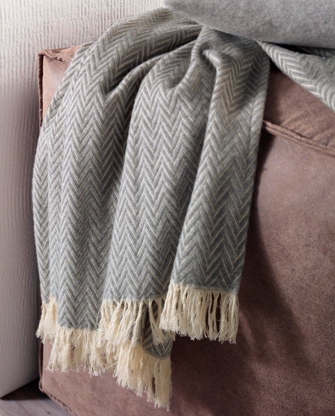 Boras graphit pléd, 130 x 180 cm - Leguan Exclusive - Leguan Exclusive -