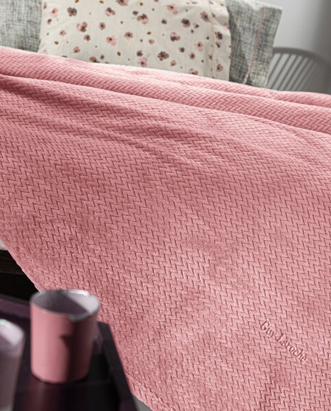 Guy Laroche Rombus coral ágytakaró - Leguan Exclusive - Guy Laroche - 160 x 220 cm