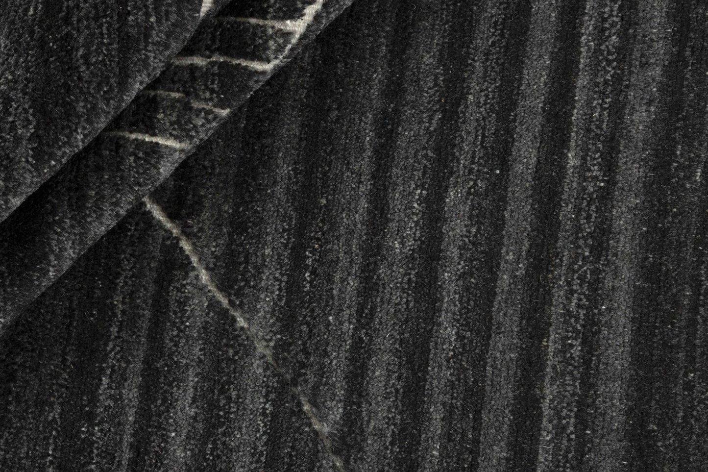 Rezas Landscape Fields Charcoral - Leguan Exclusive - Rezas - 60 x 90 cm