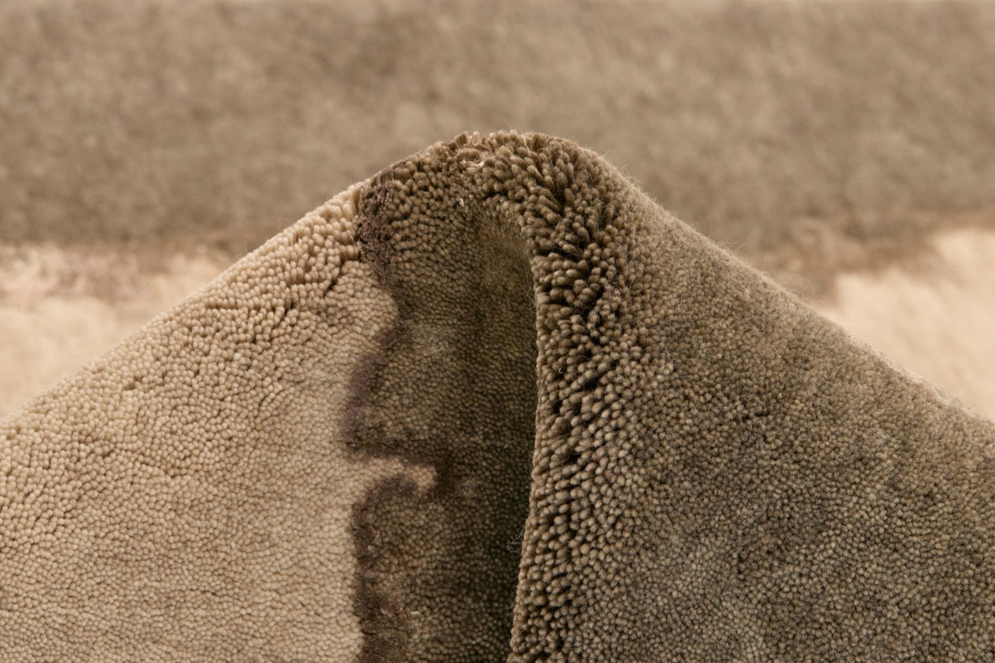 Rezas New Age Runway Beige - Leguan Exclusive - Rezas - 60 x 90 cm