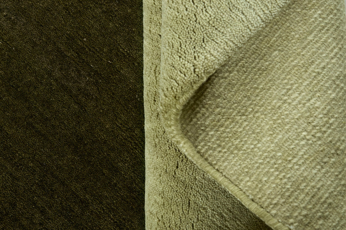 Rezas New Age Runway Green - Leguan Exclusive - Rezas - 60 x 90 cm