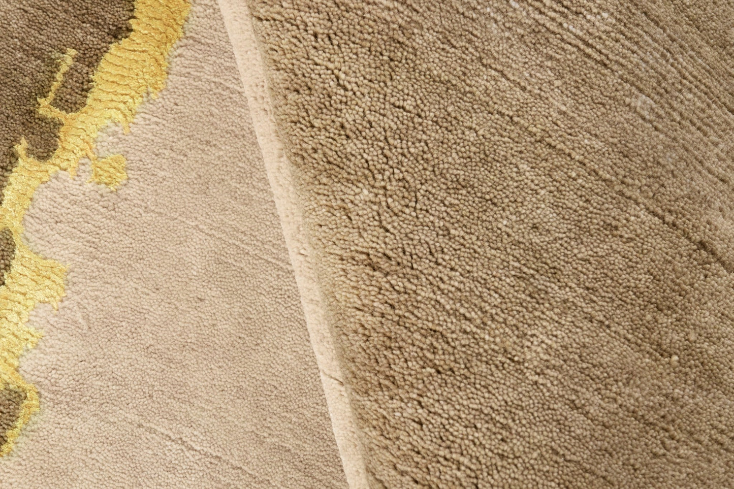 Rezas New Age Runway Yellow - Leguan Exclusive - Rezas - 60 x 90 cm
