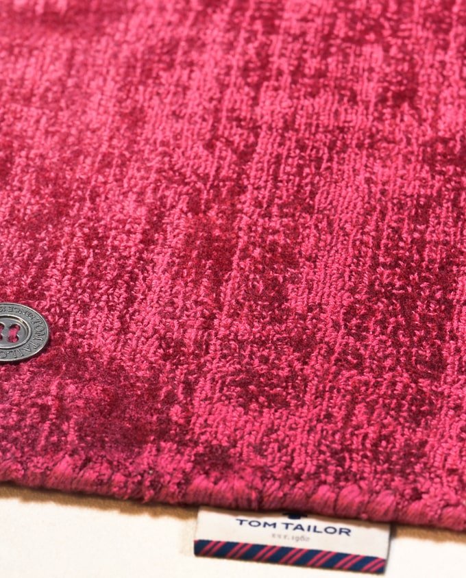 Tom Tailor Shine uni 260 berry viszkóz szőnyeg - Leguan Exclusive - Tom Tailor - 50 x 80 cm