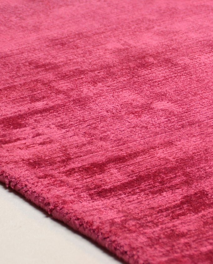 Tom Tailor Shine uni 260 berry viszkóz szőnyeg - Leguan Exclusive - Tom Tailor - 50 x 80 cm