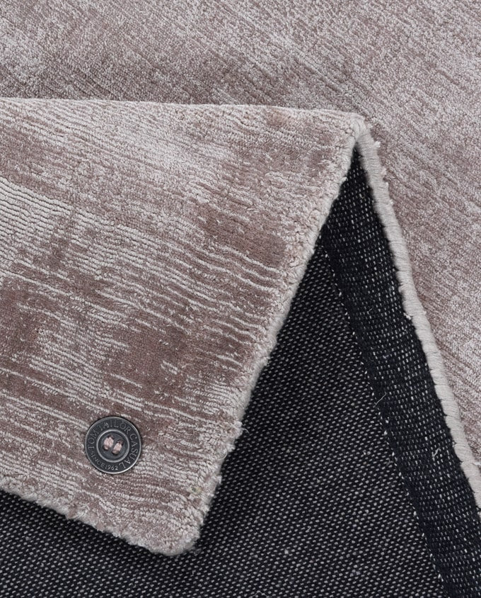 Tom Tailor Shine uni 550 beige viszkóz szőnyeg - Leguan Exclusive - Tom Tailor - 50 x 80 cm