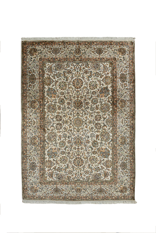 A.O. cream selyemszőnyeg, 172x253 cm