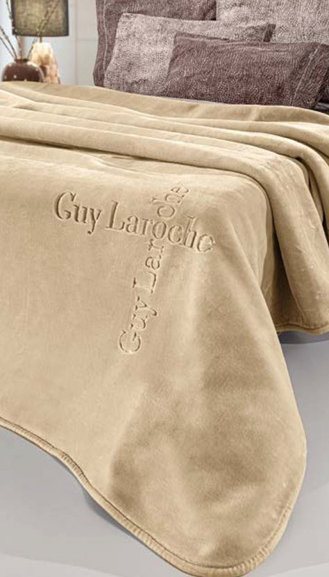Guy Laroche Logo Almond Ágytakaró