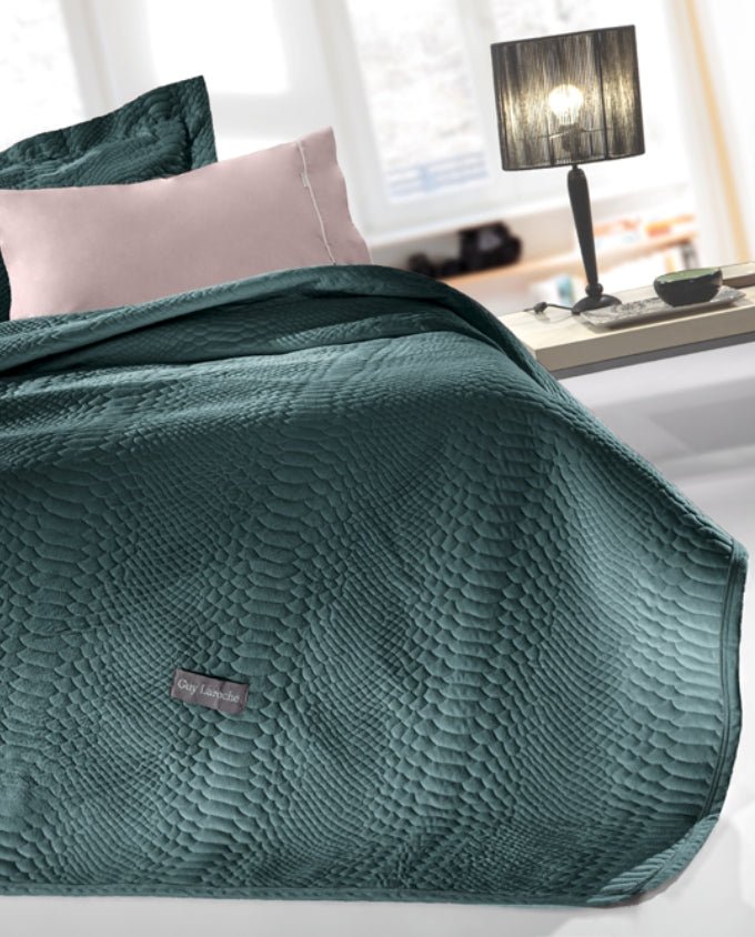 Guy Laroche Capsule emerald 1+1 ágytakaró szett - Leguan Exclusive - Guy Laroche - 1 db 160 x 220 cm, 1 db 50 x 70 cm